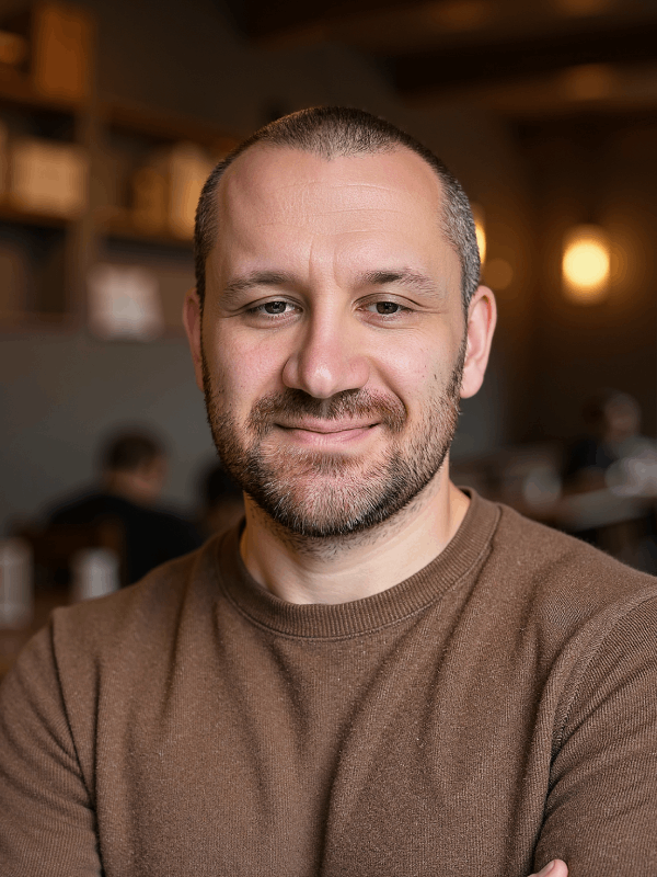 Arnim Preuß, Gründer